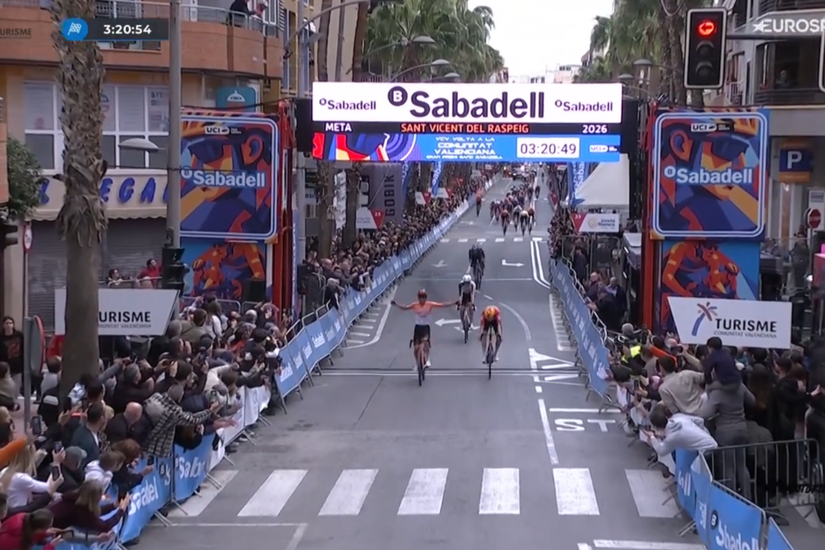 No friends made, but young August (INEOS) keeps his cool and outsmarts his breakaway companions in Valencia