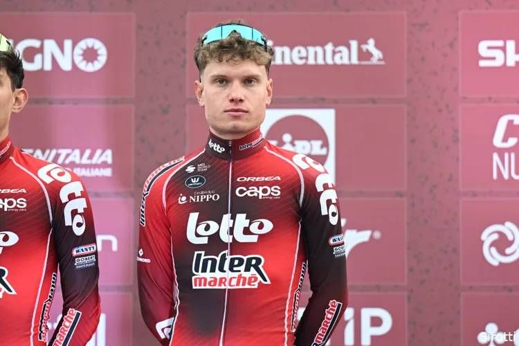 Van Eetvelt calls it a day after 11.5 kilometers and will not start Tirreno–Adriatico stage 2