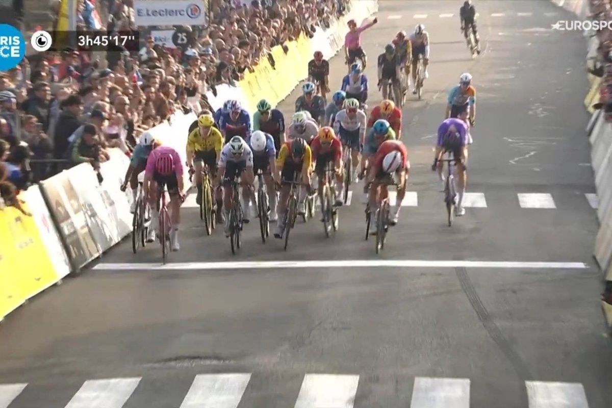 Hilly Paris–Nice opener brings no GC gaps, as Lamperti surprises with sprint win