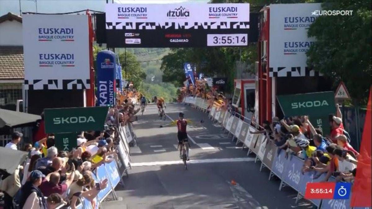 Seixas flexes his muscles, but Aranburu wins fourth stage of Tour of the Basque Country
