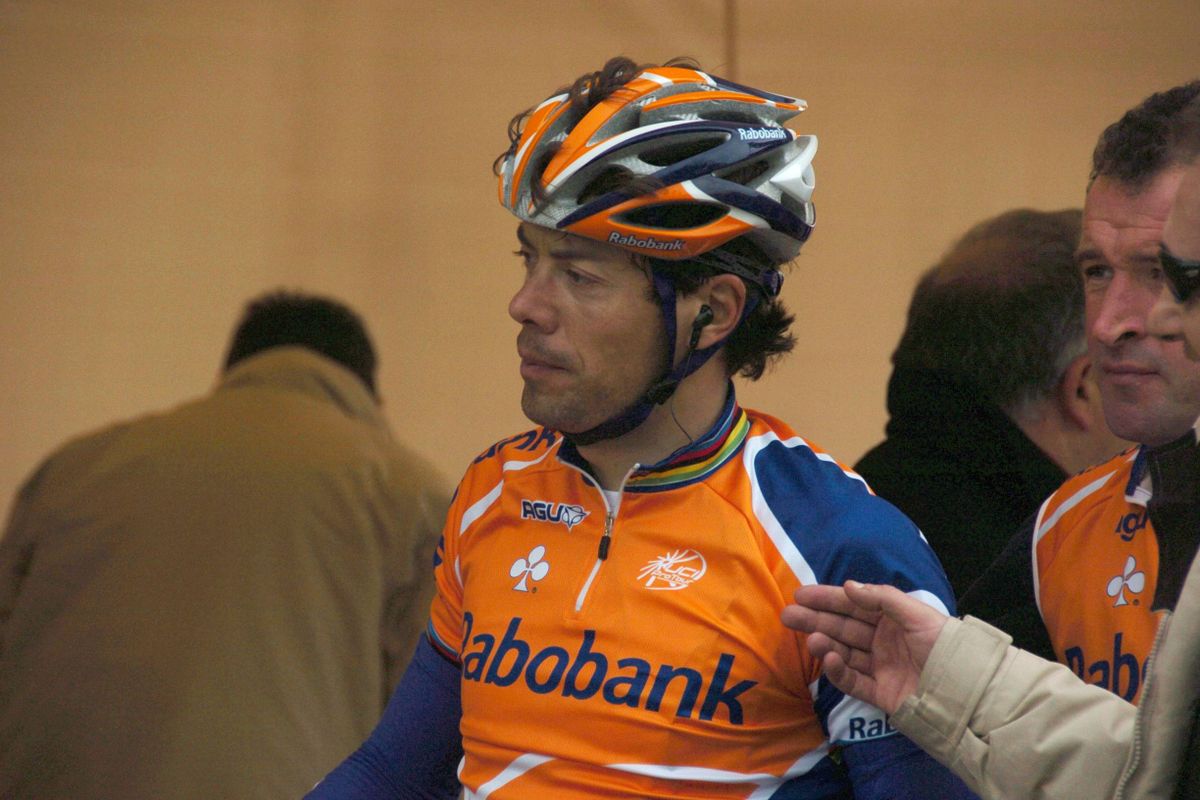 Three-time world champion Óscar Freire arrested after wife files domestic violence complaint