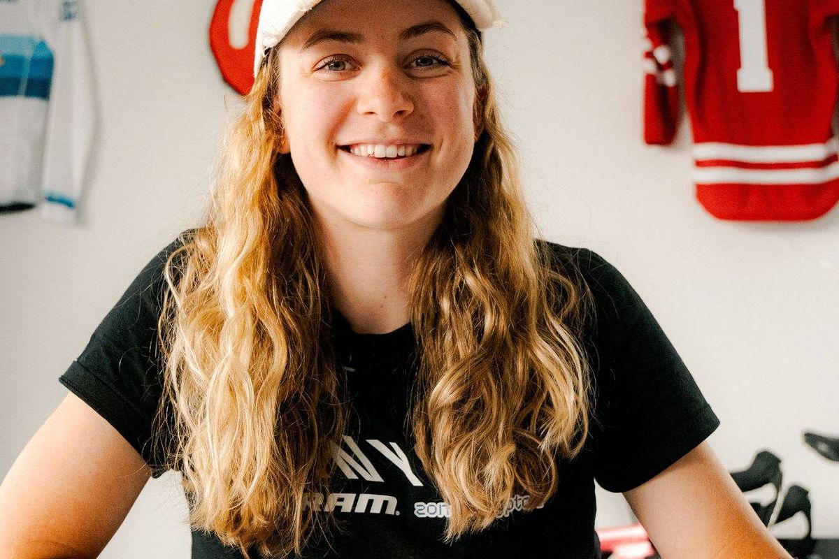 Zoe Bäckstedt extends Canyon/SRAM contract after strong spring campaign