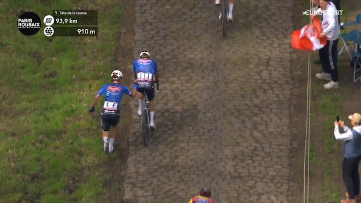 Christoph Roodhooft accepts blame after Van der Poel pedal incident: "Very stupid of me"