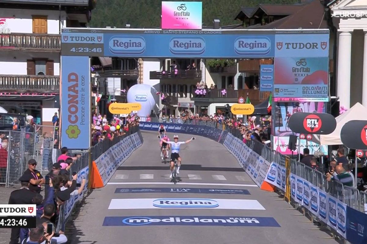 Demi Vollering sees off Van der Breggen and two strong youngsters in Giro d’Italia Women mountain stage