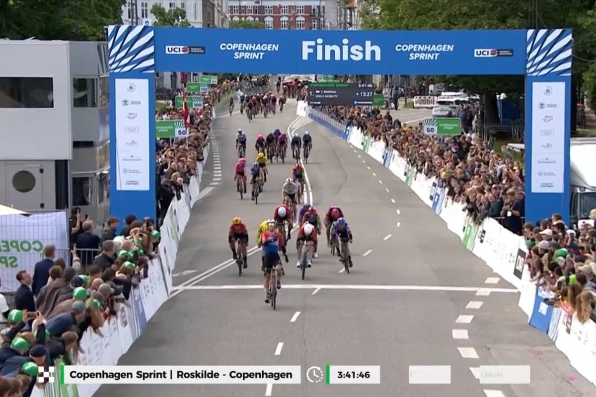 Wiebes picks up where she left off in return after Giro disqualification