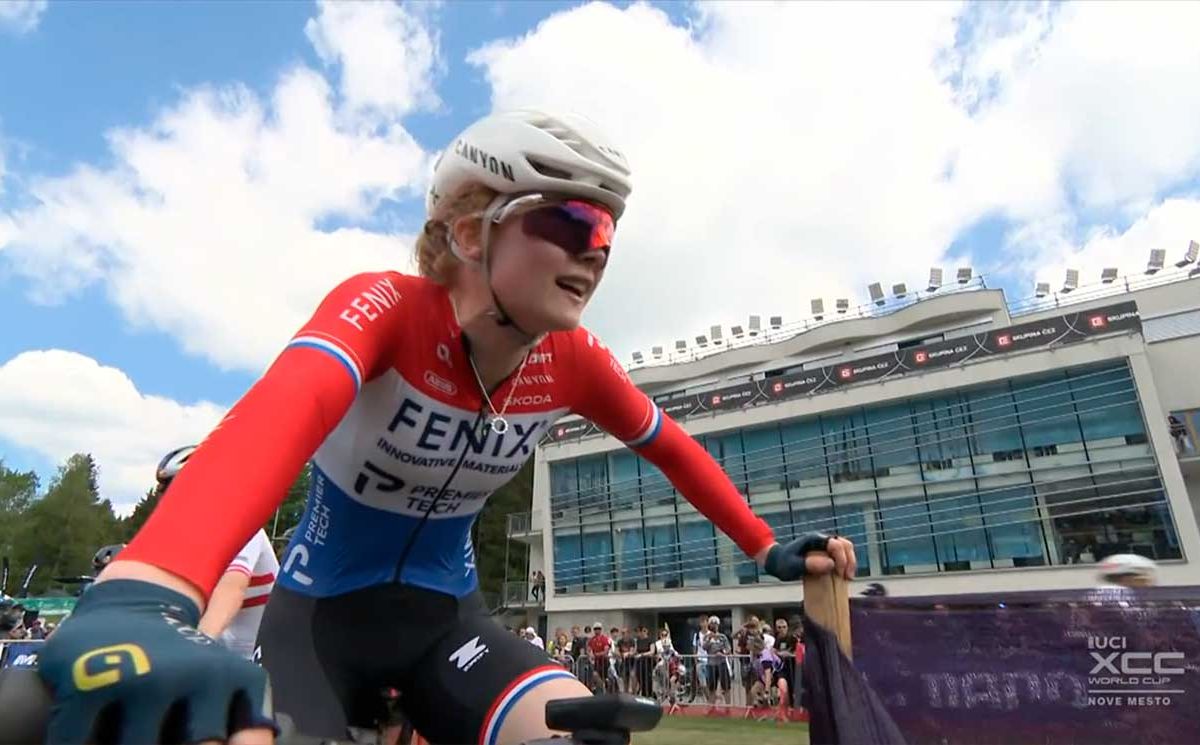 Puck Pieterse fights back well in Austria, but misses out on the prizes in short race