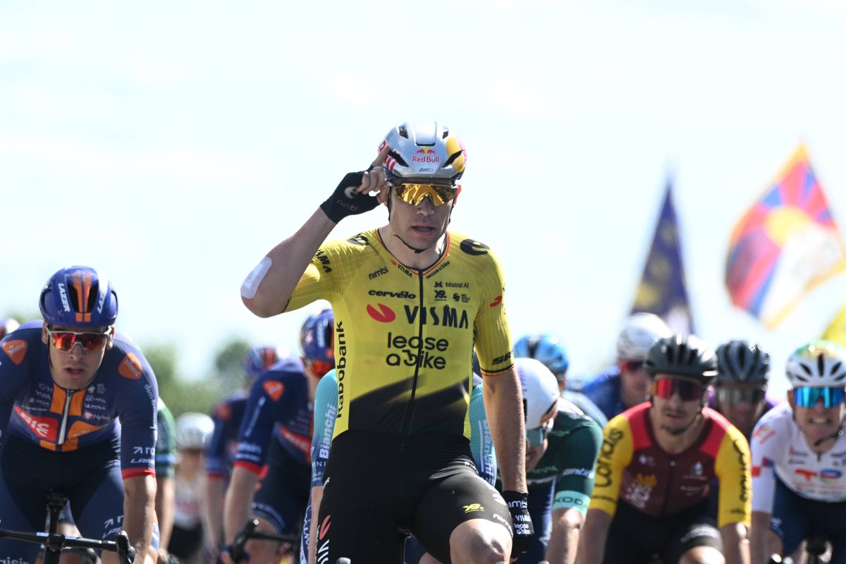 Sporza commentators know more about the exact nature of Wout van Aert’s worsening elbow issue