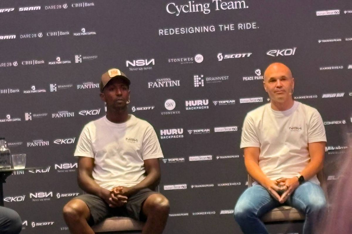 'Better team mates' and 'better tyres': Next to Iniesta, Girmay criticizes former team at NSN presentation