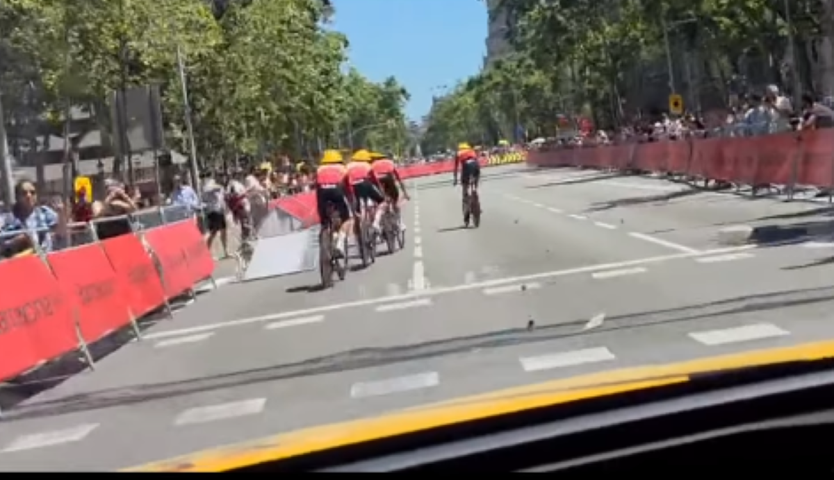 🎥 Wind picks up in Barcelona during the Tour de France: Uno-X narrowly avoids a crash