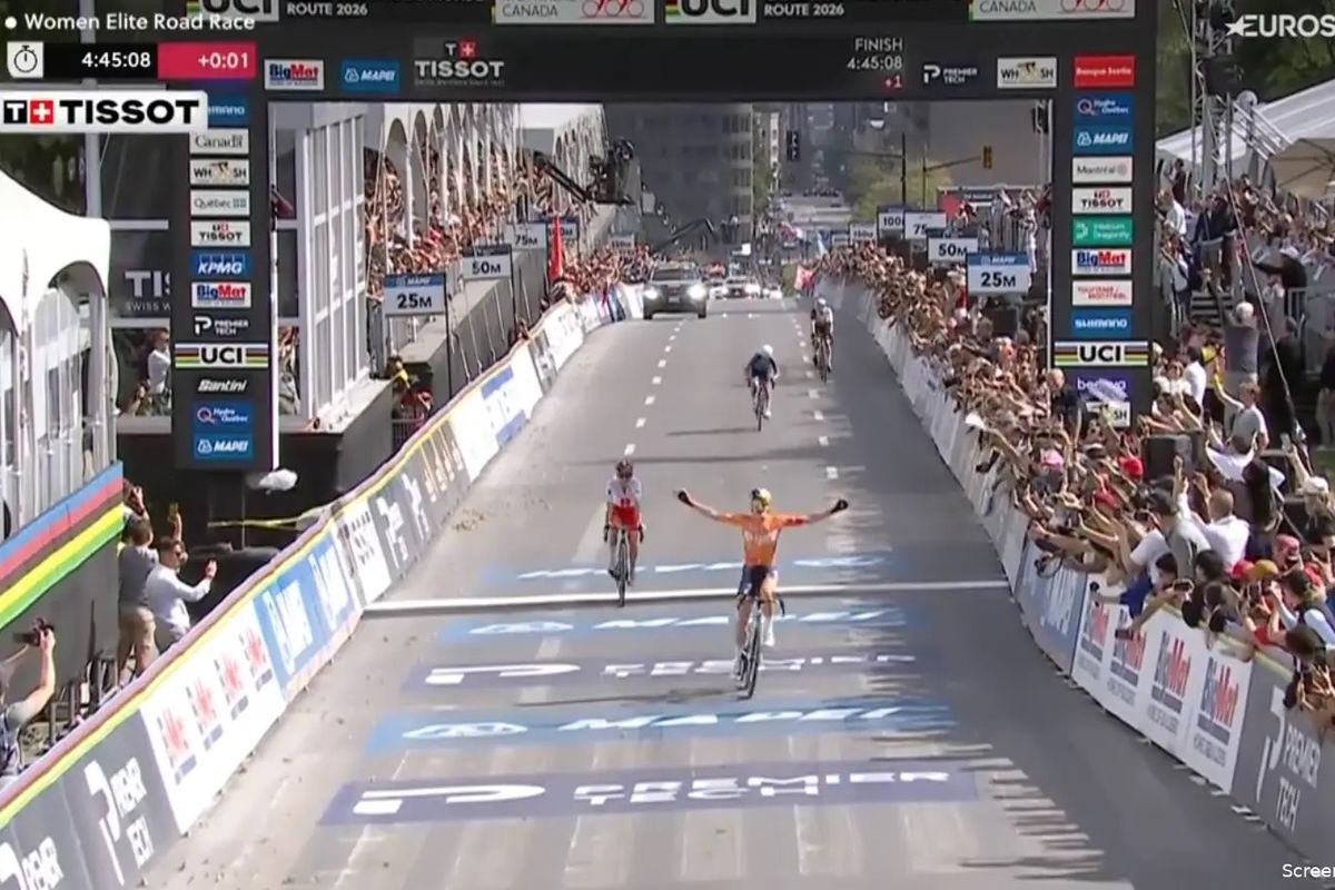 World champion at last! Demi Vollering made the race her own but is pushed all the way to the end