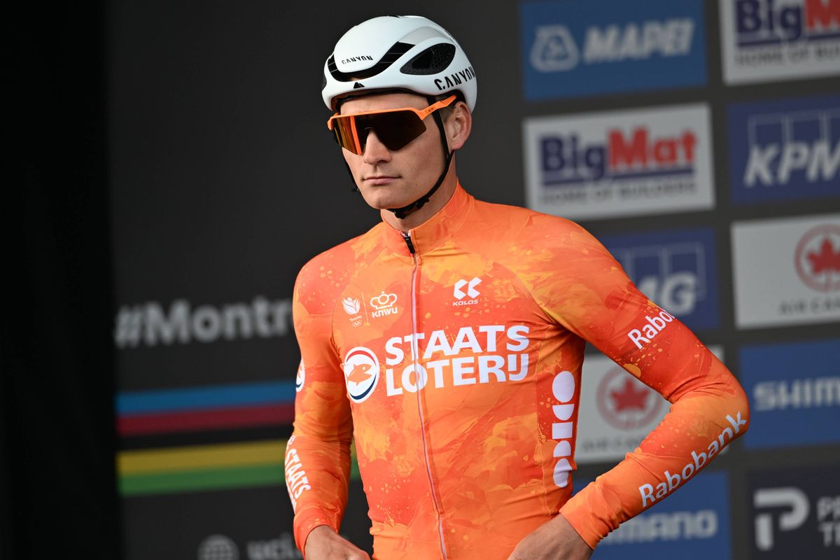 Mathieu van der Poel and new World Champion Demi Vollering compared course notes at the team hotel: 'I'll ride on instinct'