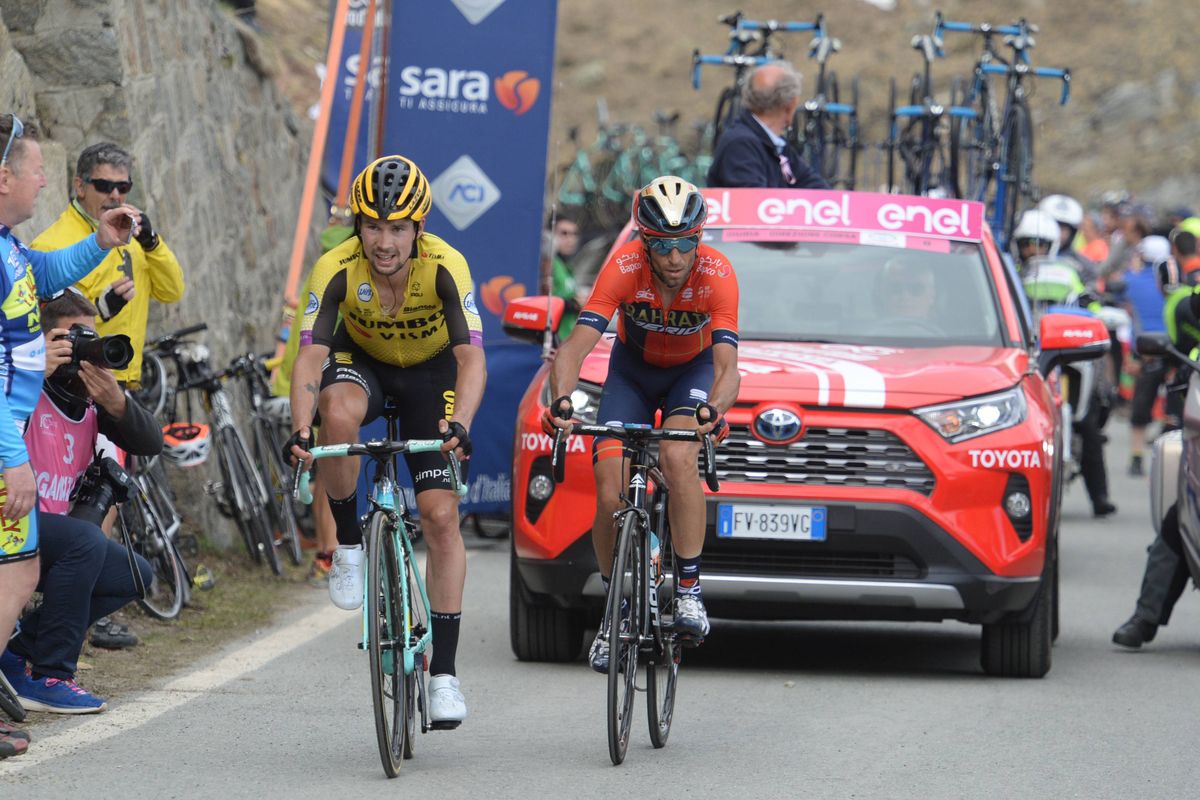 Vincenzo Nibali warns Enric Mas against making the same mistake he did when dealing with Roglic's mind games