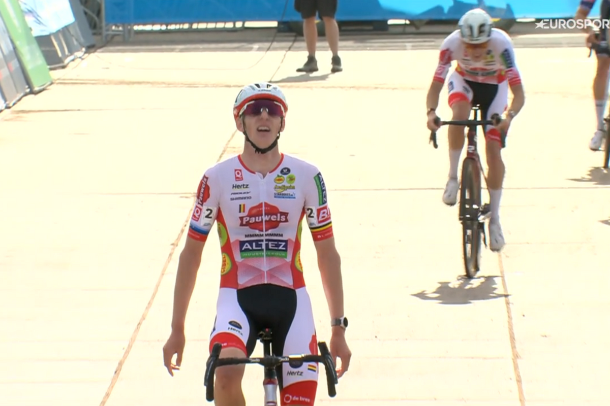 Michael Vanthourenhout wins the opening HG Cyclocross round at Dendermonde as Pauwels Sauzen dominate