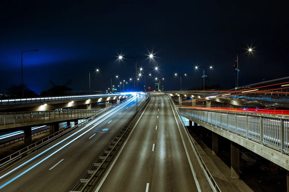 Weg in 2020 leger door corona, maar meer verkeersdoden: 'Senioren kwetsbaar'