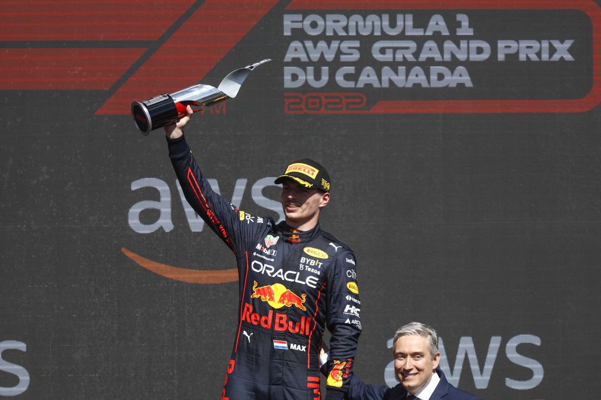 Sainz wint chaotische GP van Groot-Brittannië, Verstappen zevende