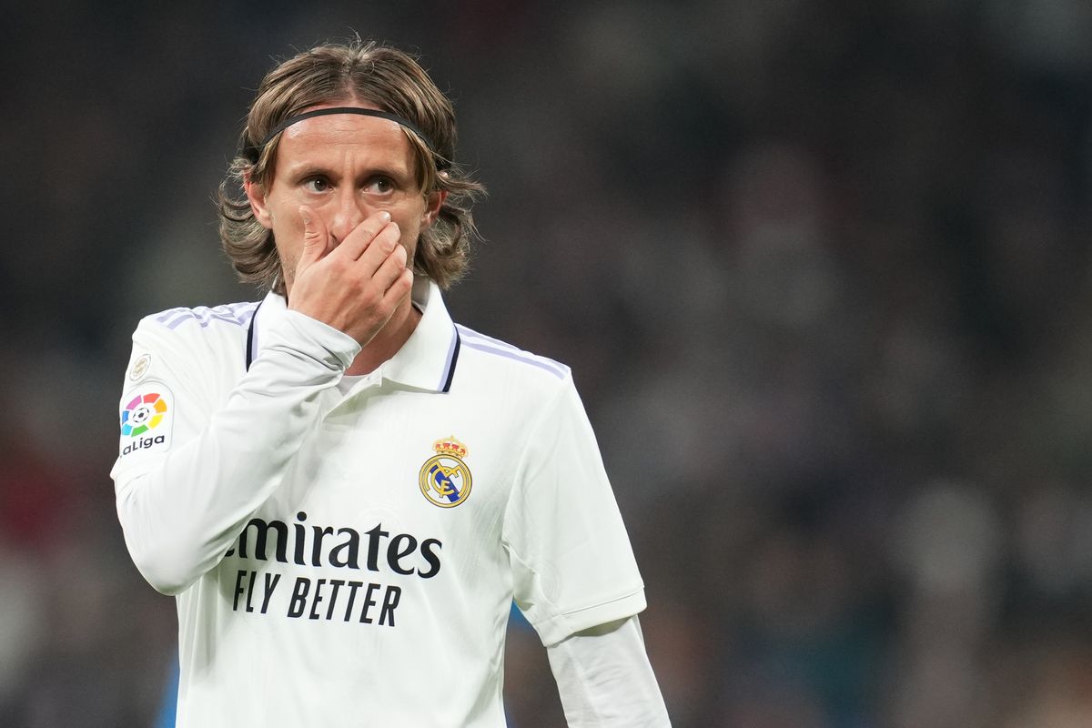 Sport in het Kort | Modric maakt einde aan onzekerheid: 'Tot volgend seizoen!'
