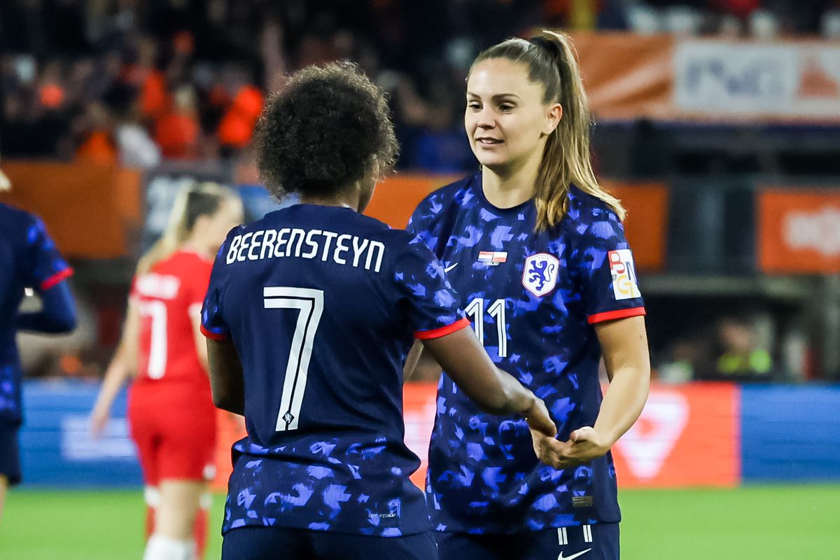 Voormalig wereldvoetbalster van het jaar Lieke Martens stopt als Oranje-international