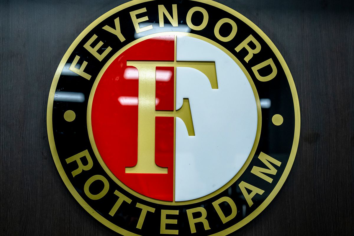Gemengde reacties op uitgelekt nieuw thuisshirt van Feyenoord: 'Dit triggert mijn OCD'