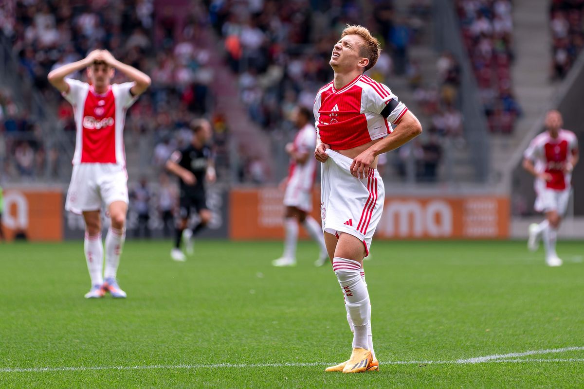 Verkochte Ajax-speler kan na twee dagen nieuwe club alweer verlaten: Europese top lonkt