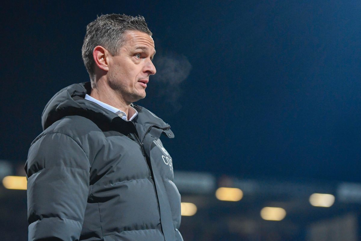Van Marwijk looft trainer van Eredivisie-verrassing: 'Bij menig club zou hij ontslagen zijn'