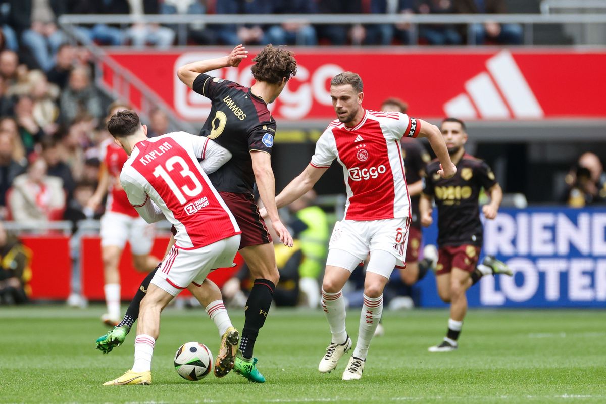 Driessen heeft het helemaal gehad met peperdure Ajax-aankoop: 'Wegwezen met die kerel!'