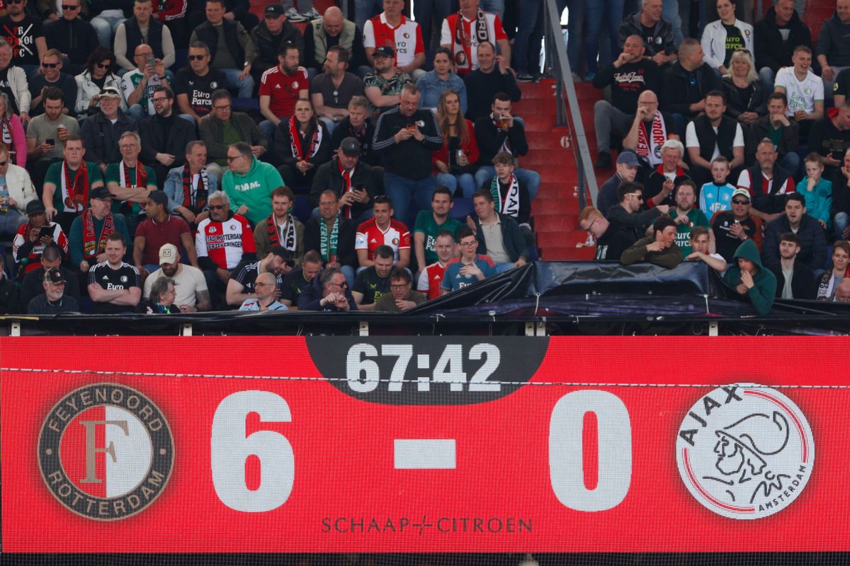 Ondertussen in de Sport | Ajax-supporter in De Kuip mishandeld door Feyenoord-aanhang