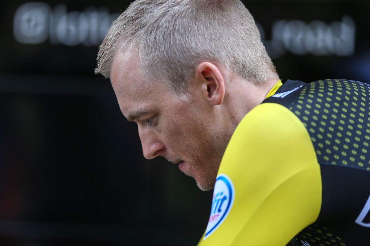 Drama voor wielrenner Robert Gesink; laatste Giro d'Italia al na één etappe voorbij