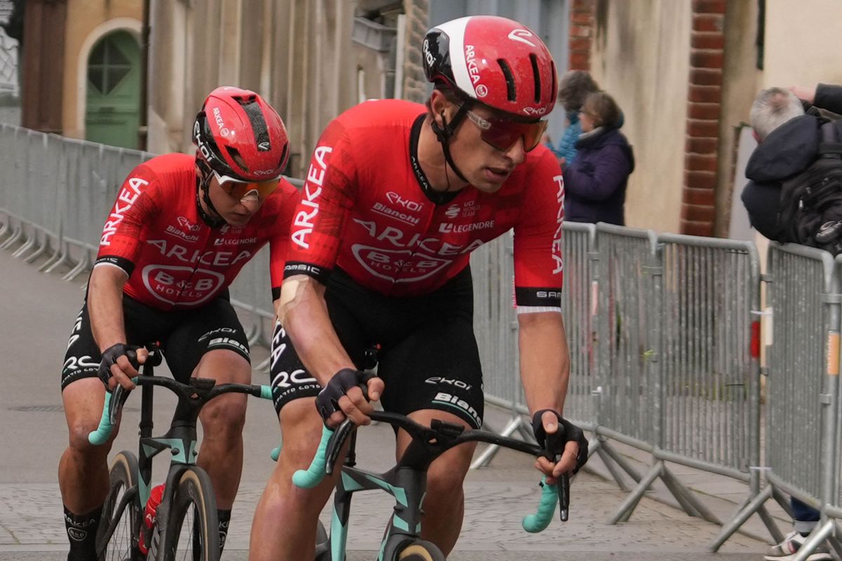 Belgische Giro-renner kwam met de schrik vrij tijdens loodzware rit: 'Ik lag zeker 25 tot 30 meter diep'