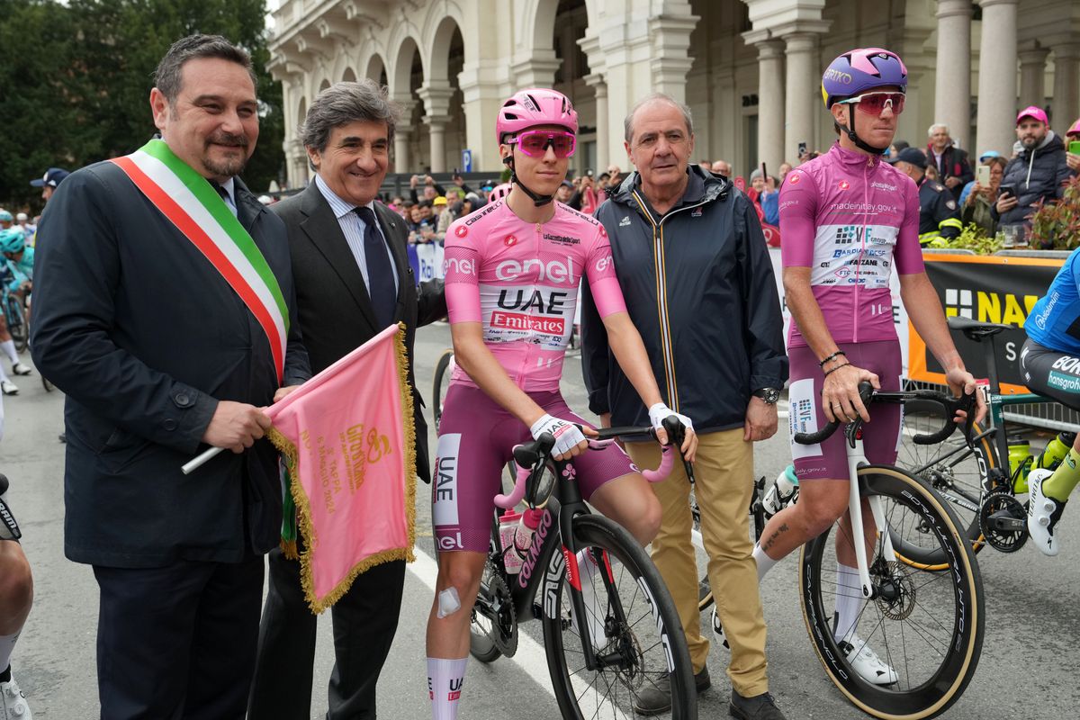 Pogacar kiest eieren voor zijn geld nadat UCI dreigt met diskwalificatie in Giro d'Italia