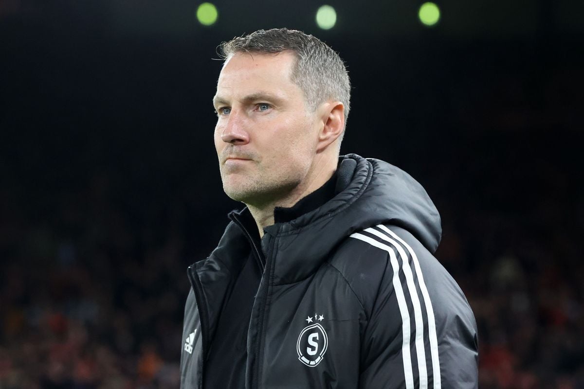 Feyenoord lijkt akkoord met nieuwe trainer: Deense Priske gaat Slot vervangen