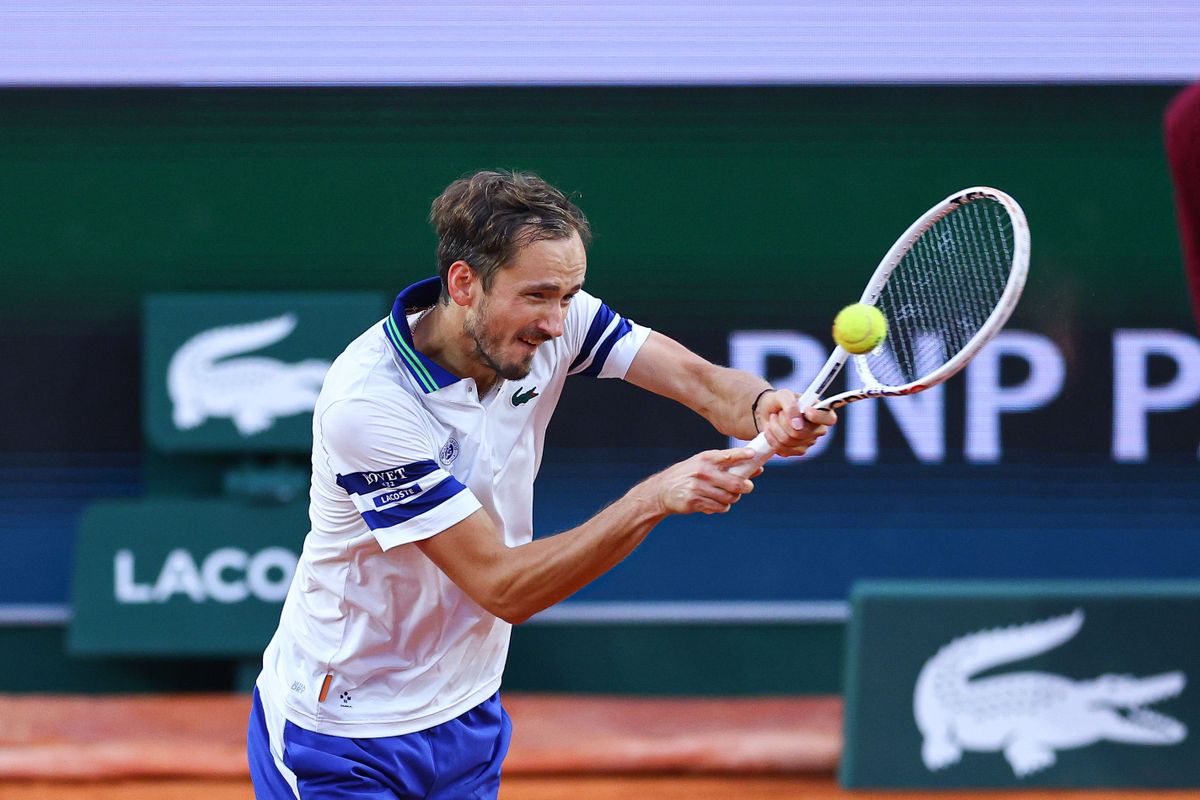 Roland Garros 2024 blog: Medvedev in de problemen