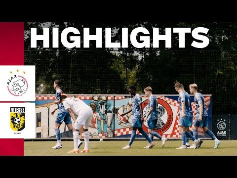 [Video] Ajax wint ruim van Vitesse bij rentree van Traoré