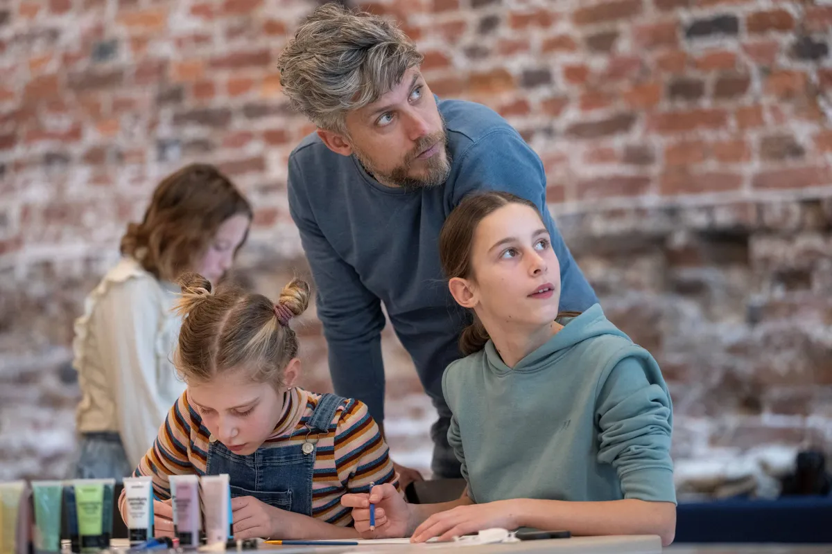 Kunstenaars geven (familie)workshops in Drents Museum