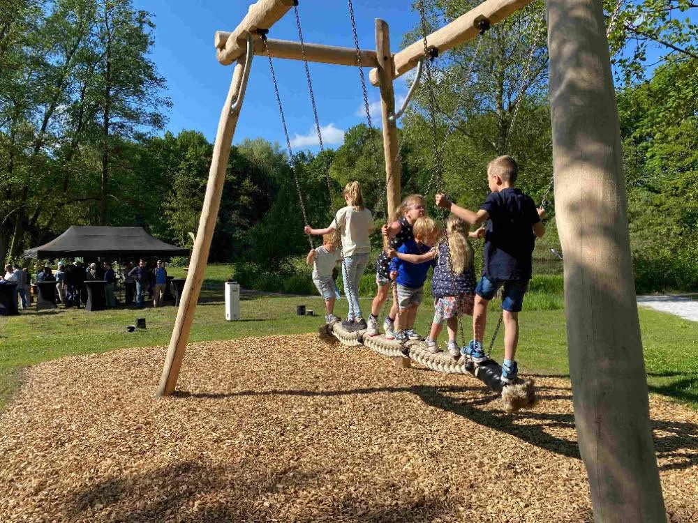 Nieuw sport- en speelpark én digitaal beleefpad in woonpark Diepstroeten feestelijk geopend
