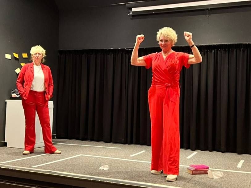 Toneelvereniging Spotlicht uit Zeijen brengt 'HISTORIE vs HYSTERIE'