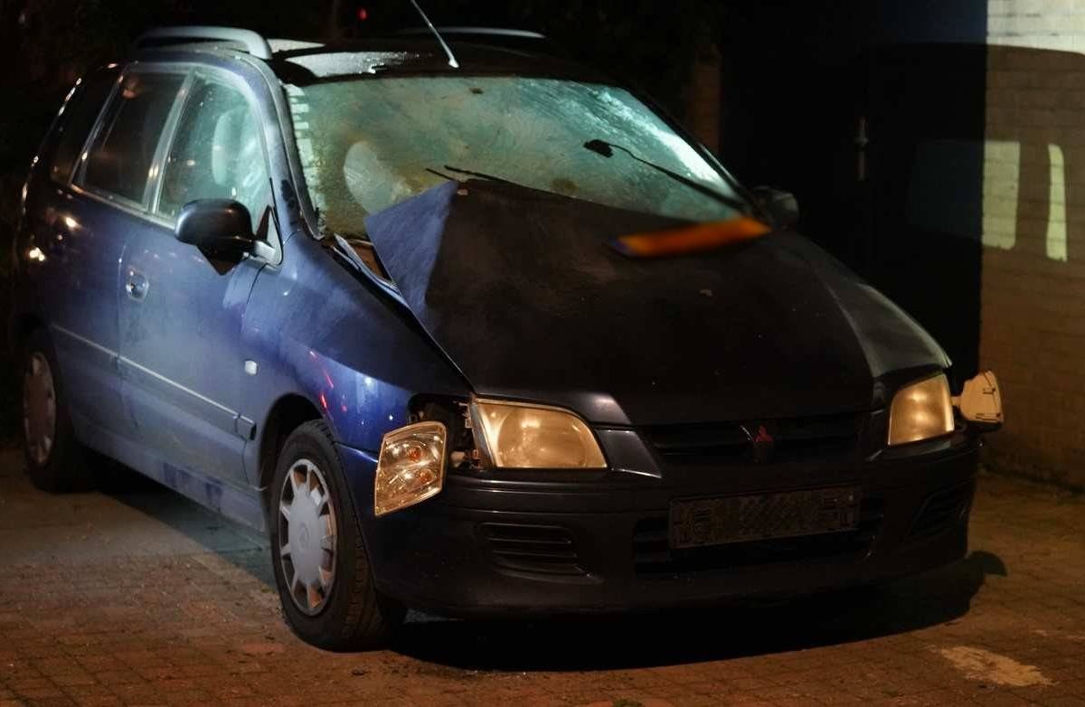 Derde explosie in 24 uur; auto opgeblazen aan Kanaalstraat in Assen