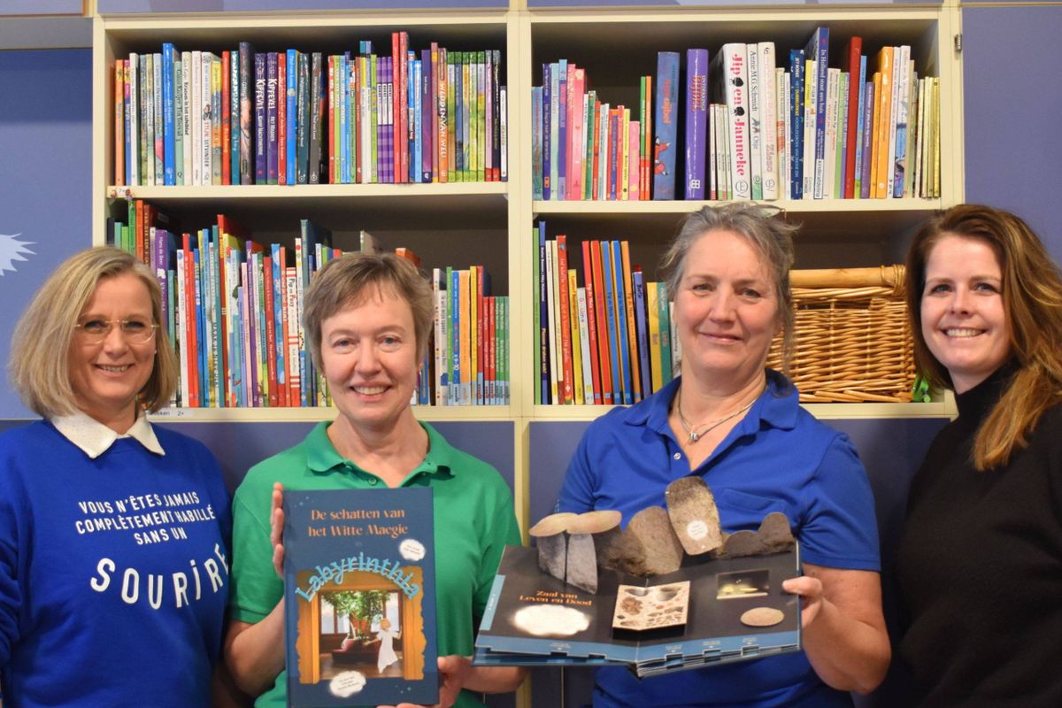 Drents Museum geeft ziekenhuizen, scholen en bibliotheken in Drenthe gratis nieuw pop-up boek