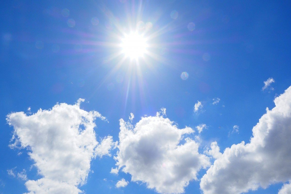 Zomers weer begin van de week, later tijdelijk minder warm