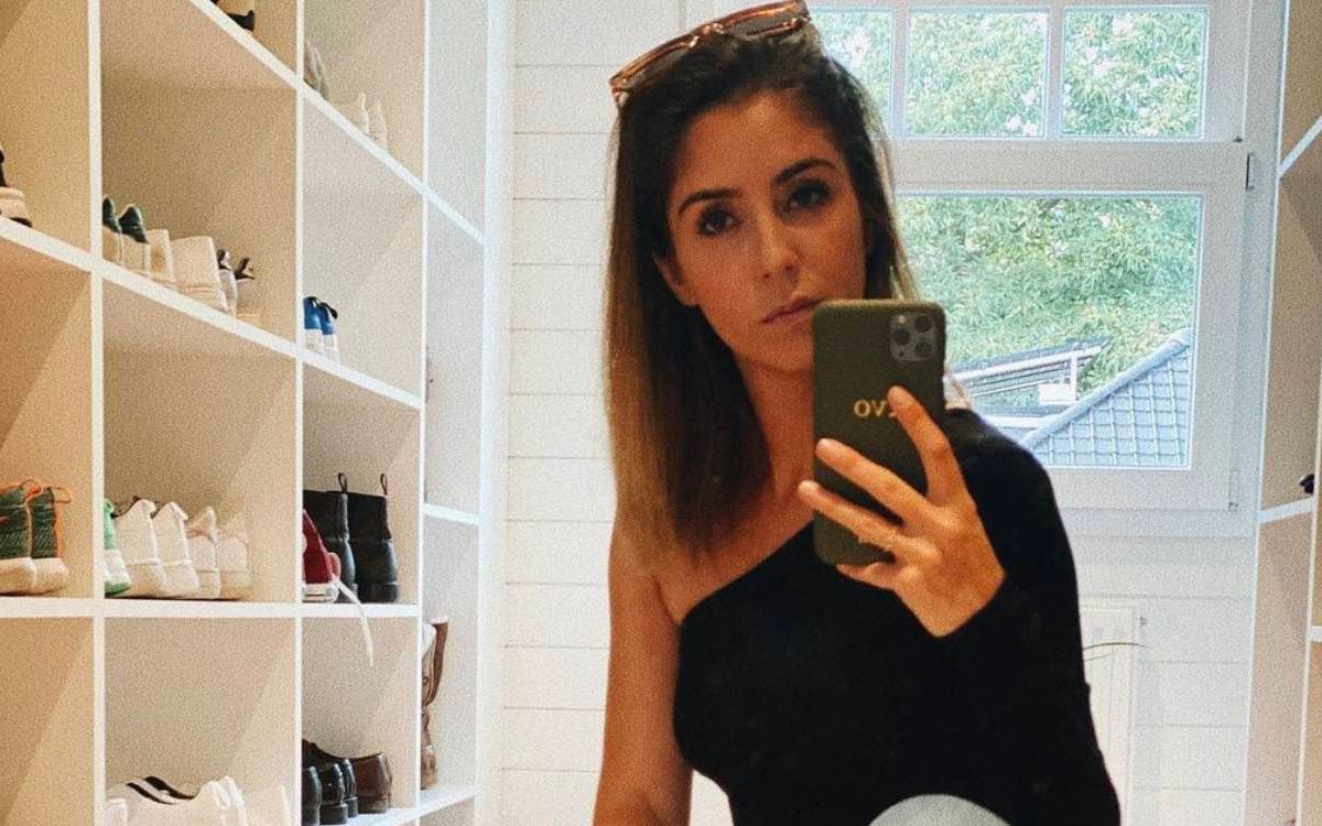 Dertigers actrice Kim Van Oncen Paradeert In Bikini En Dat Wil Iedereen 