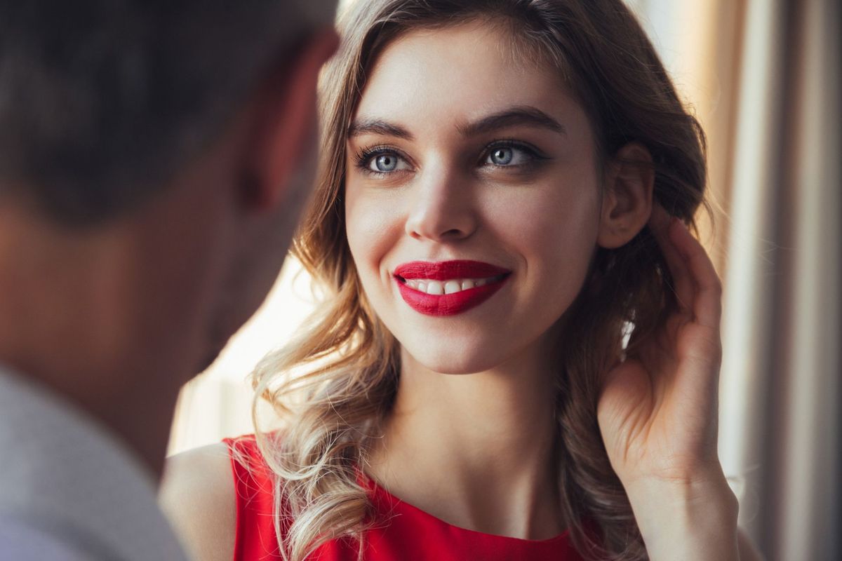 Help Mijn Vriendin Flirt Met Andere Mannen Wat Moet Ik Doen 5 Tips Om Hiermee Om Te Gaan