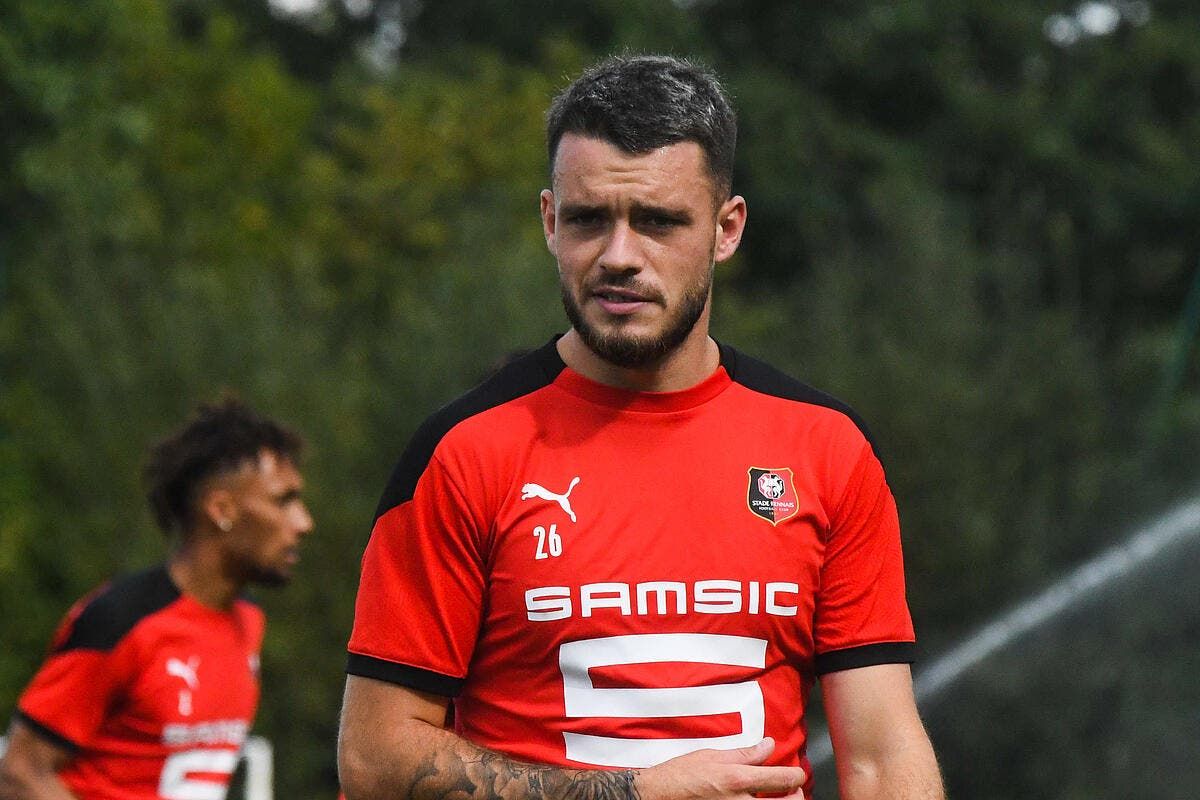 Rennes : Habib Beye l'encense, il ne comprend pas