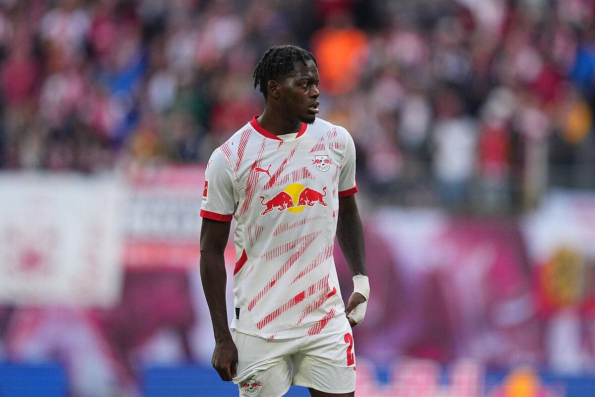 OL : Revenir avec Gusto et Barcola, Lukeba signe des deux mains