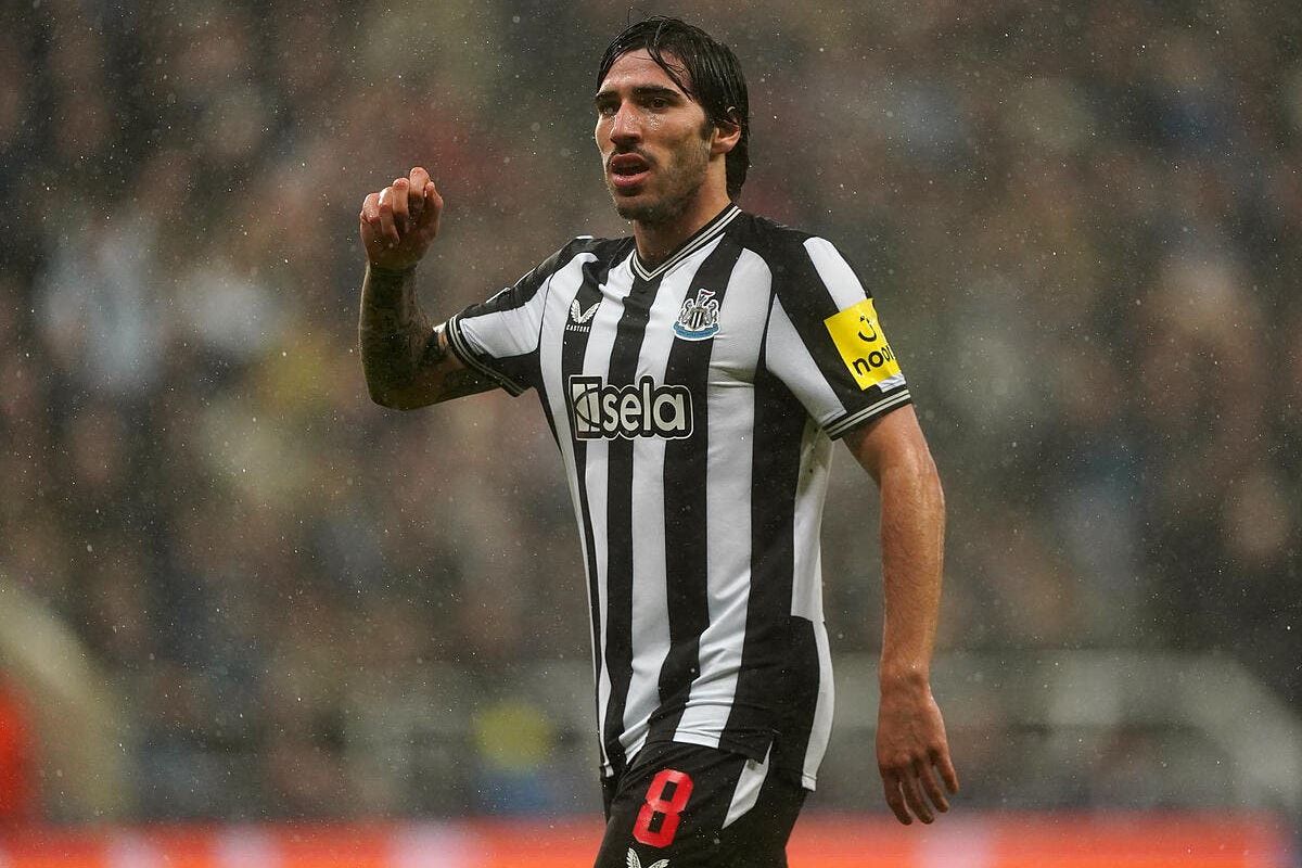 Un milieu à 60 ME, le PSG appelle les Saoudiens