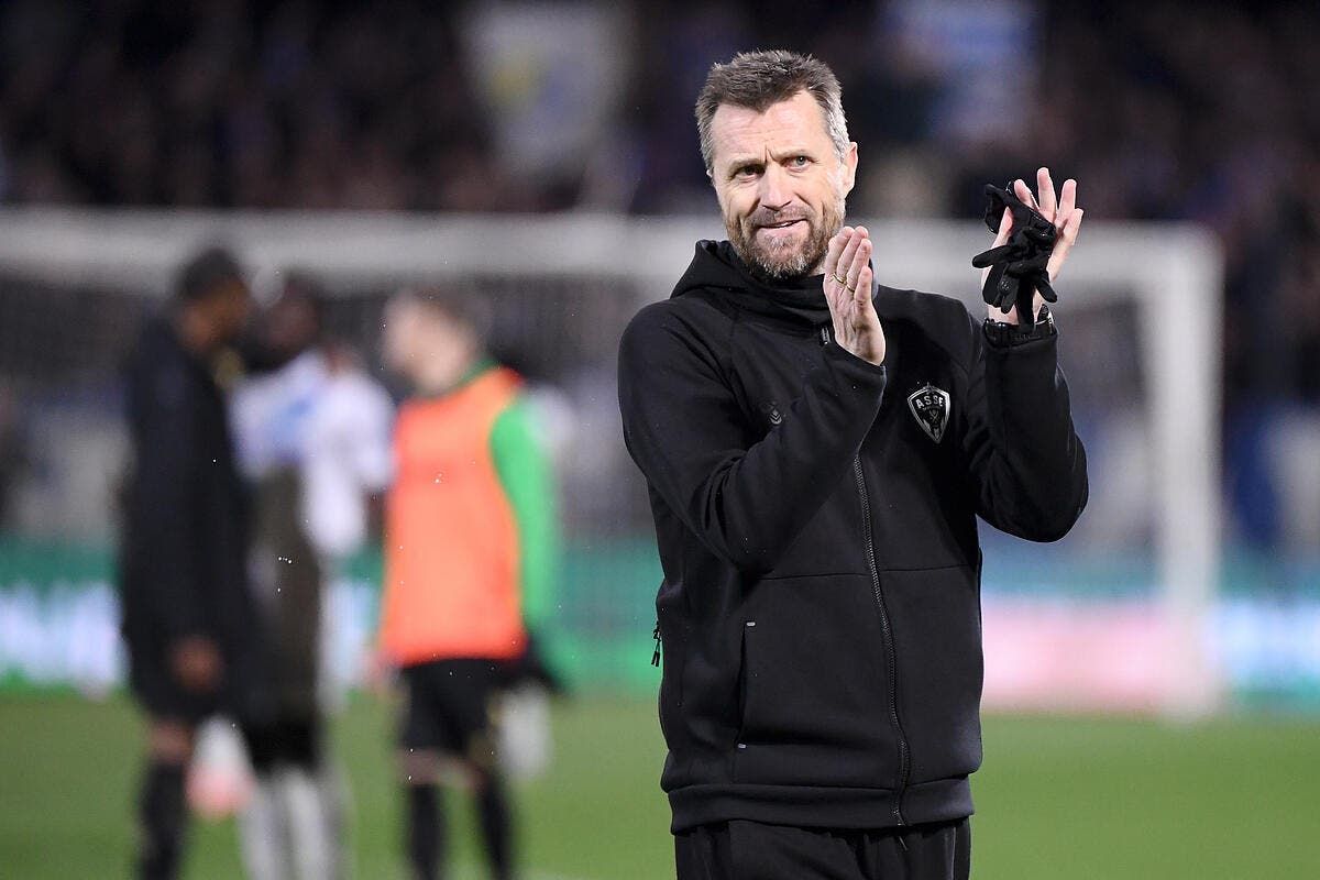 L'ASSE a trop de joueurs, il ne manquait plus que ça