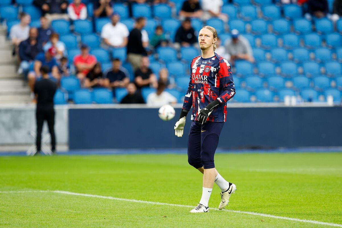 0 match avec le PSG mais il affole le mercato