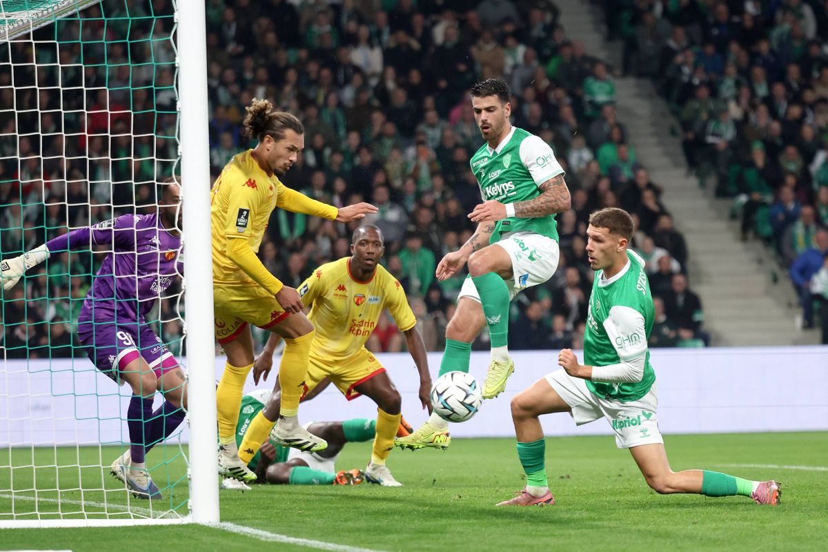 L2 : Le Mans frappe un gros coup à Saint-Etienne