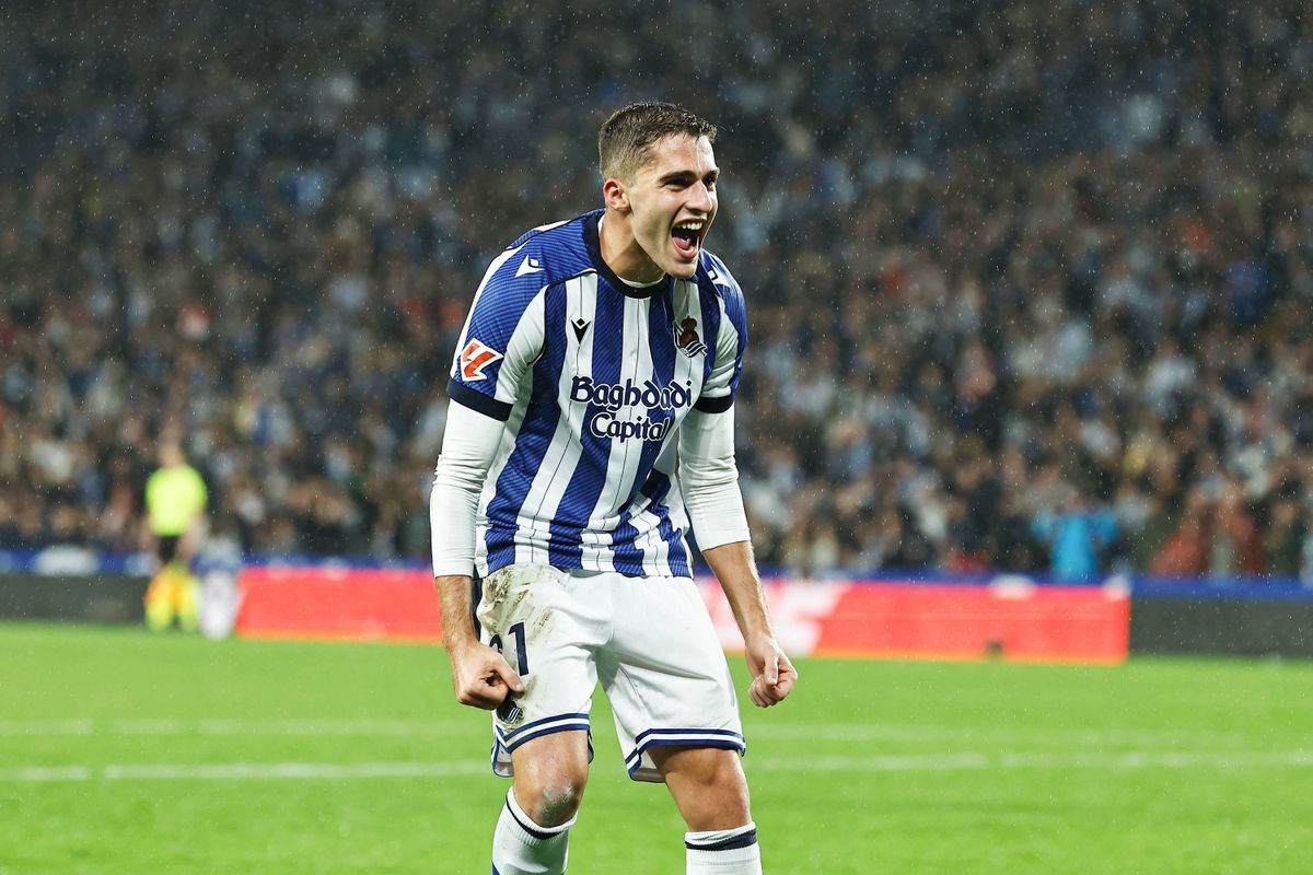 Le PSG craque pour lui, l'OL hallucine