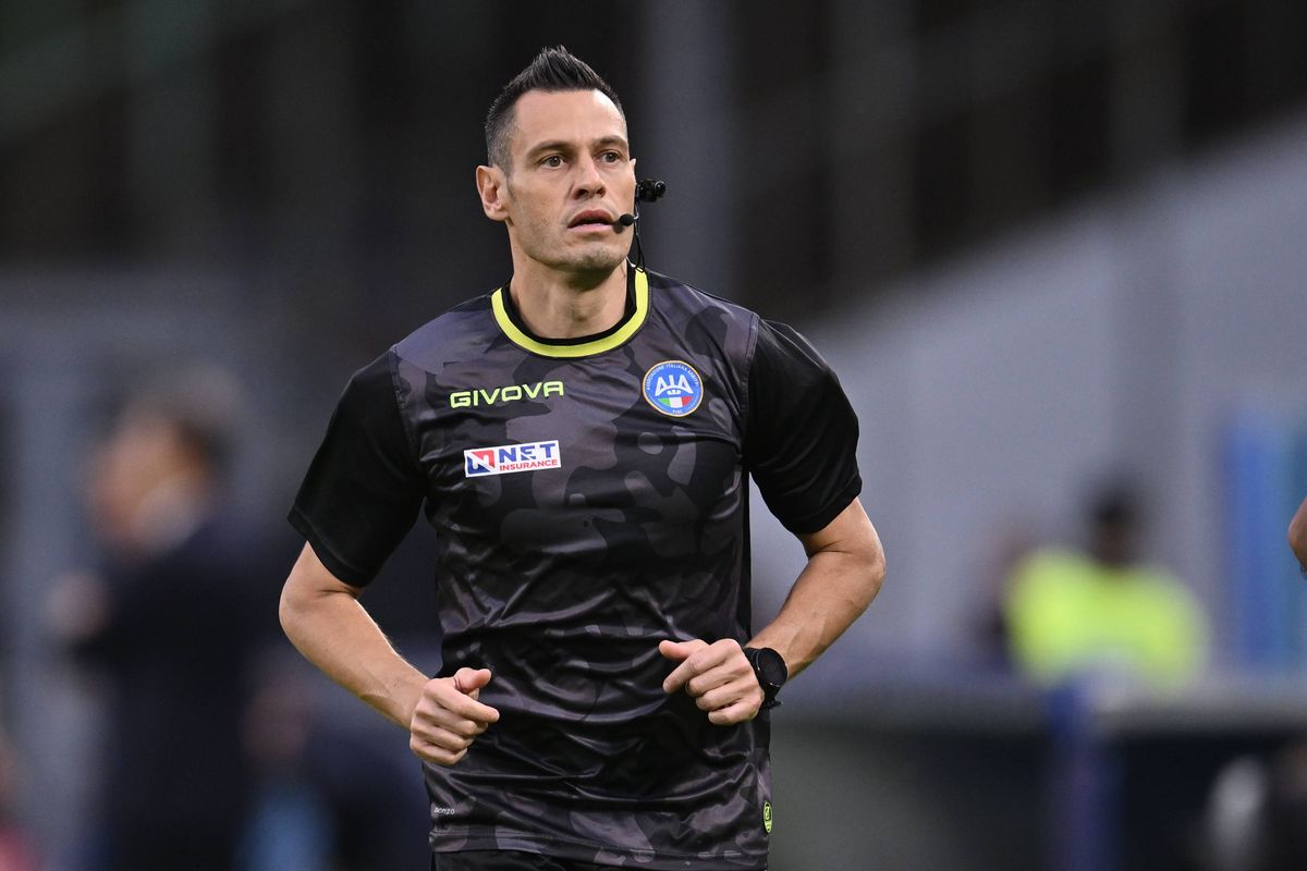 En pleine polémique, il va arbitrer PSG-Bayern