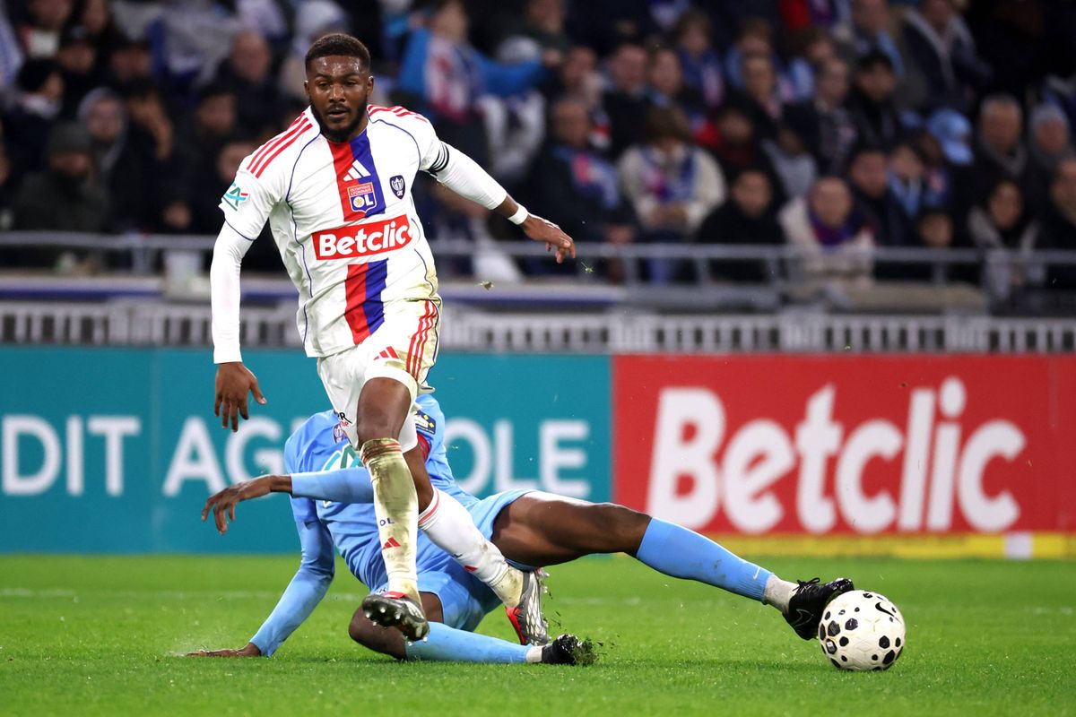 OL : Maitland-Niles en danger à Lyon ?