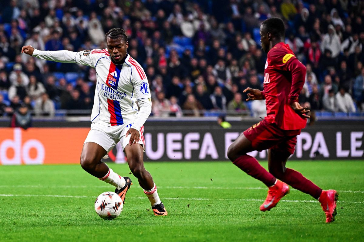 OL : Enzo Molebe fonce vers Montpellier